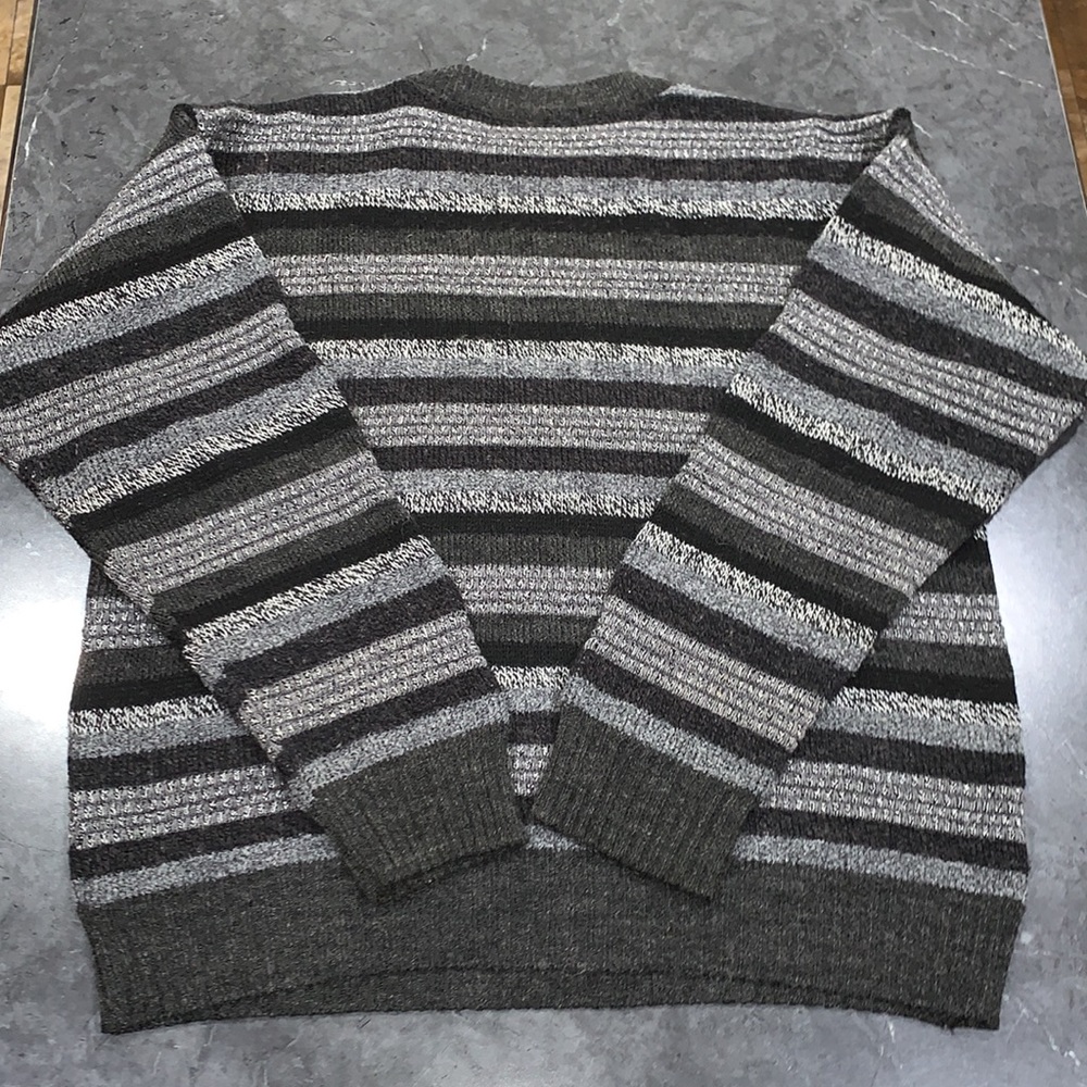 VINTAGE Sweater - Picture 5 of 5